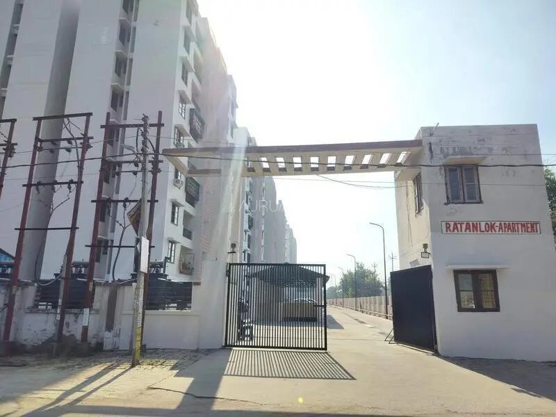 Ratanlok Apartment