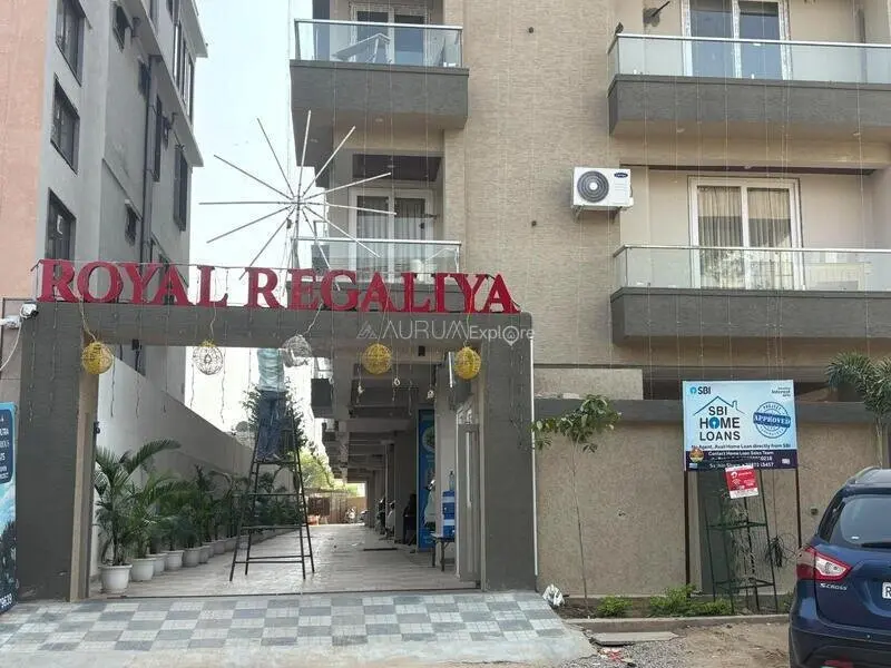 Vinayak Royal Regaliya